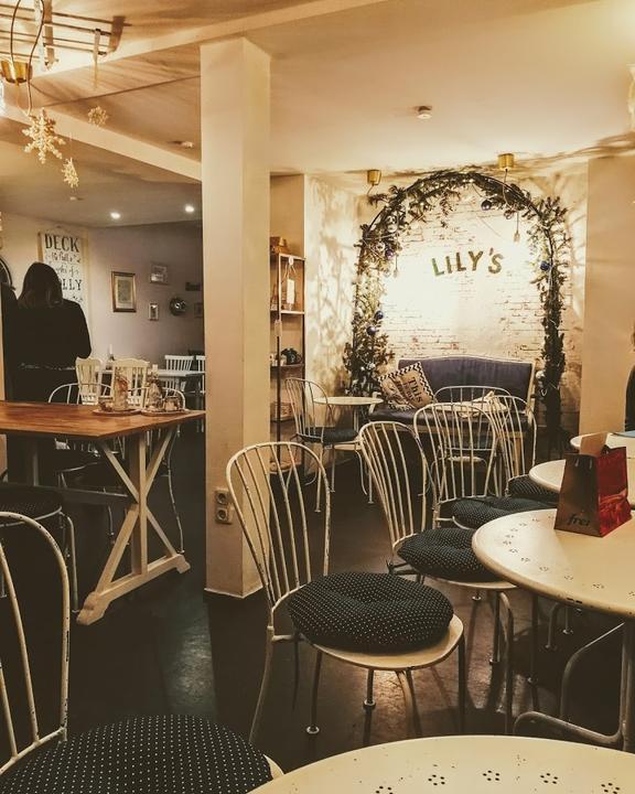 Lily's Waffel Bar & Café